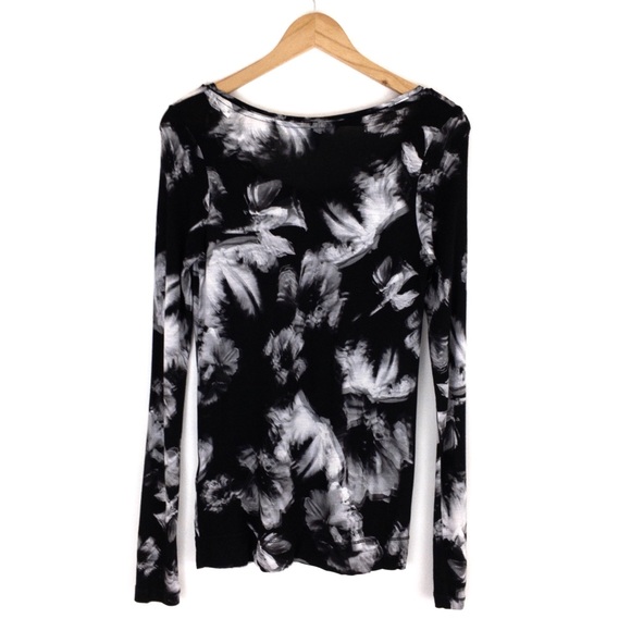 Simply Vera Vera Wang • Long Sleeve Tee - Picture 3 of 4